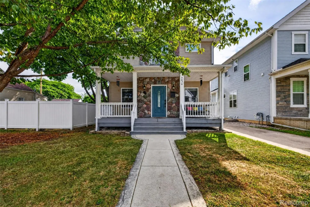 3676 Phillips Avenue Berkley City, MI 48072
