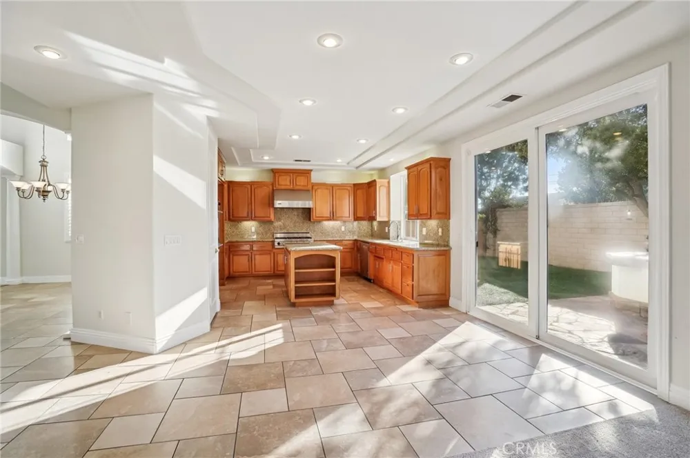 17405 Jasmine Cerritos, CA 90703