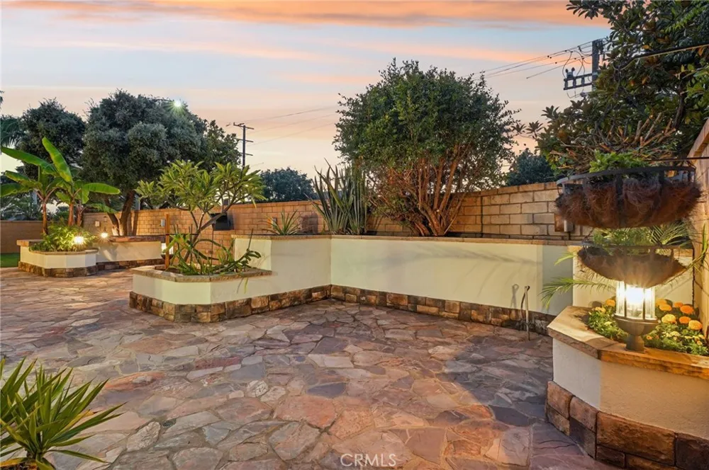 17405 Jasmine Cerritos, CA 90703