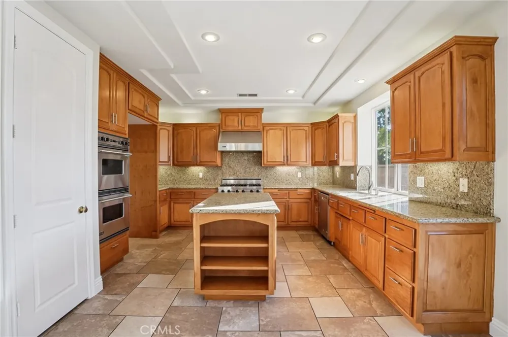 17405 Jasmine Cerritos, CA 90703