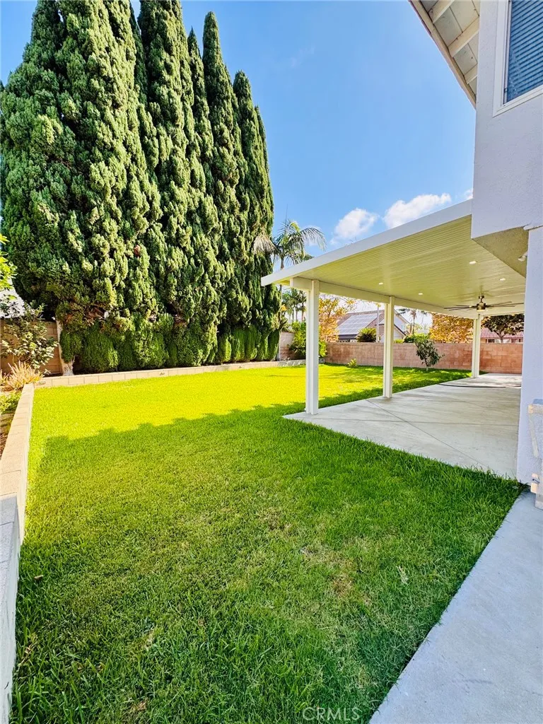 1413 W Moore Santa Ana, CA 92704