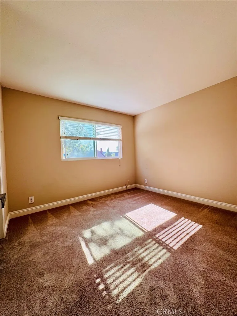 1413 W Moore Santa Ana, CA 92704