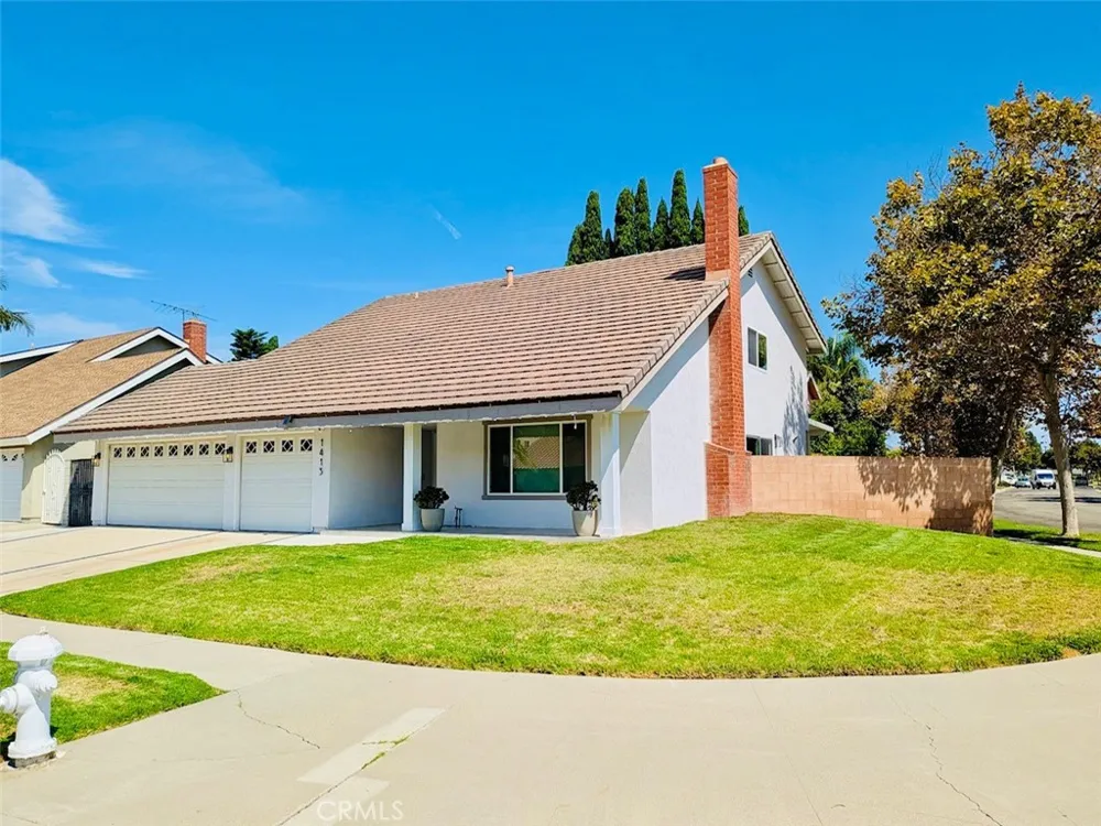 1413 W Moore Santa Ana, CA 92704