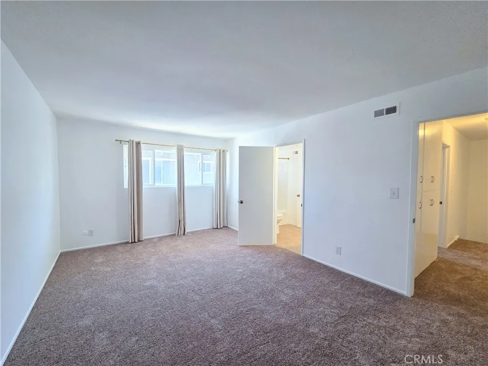 873 E Turmont Carson, CA 90746