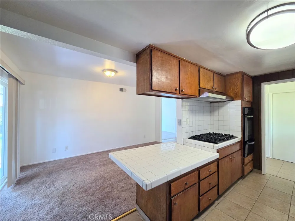 873 E Turmont Carson, CA 90746