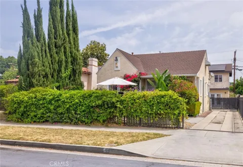 3185 Perlita Avenue