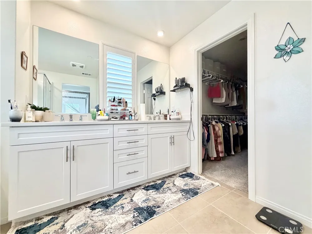 970 Helena Ridge Lake Elsinore, CA 92530
