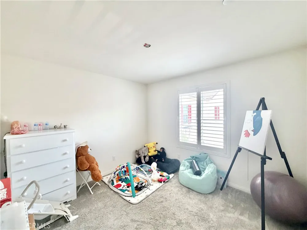 970 Helena Ridge Lake Elsinore, CA 92530