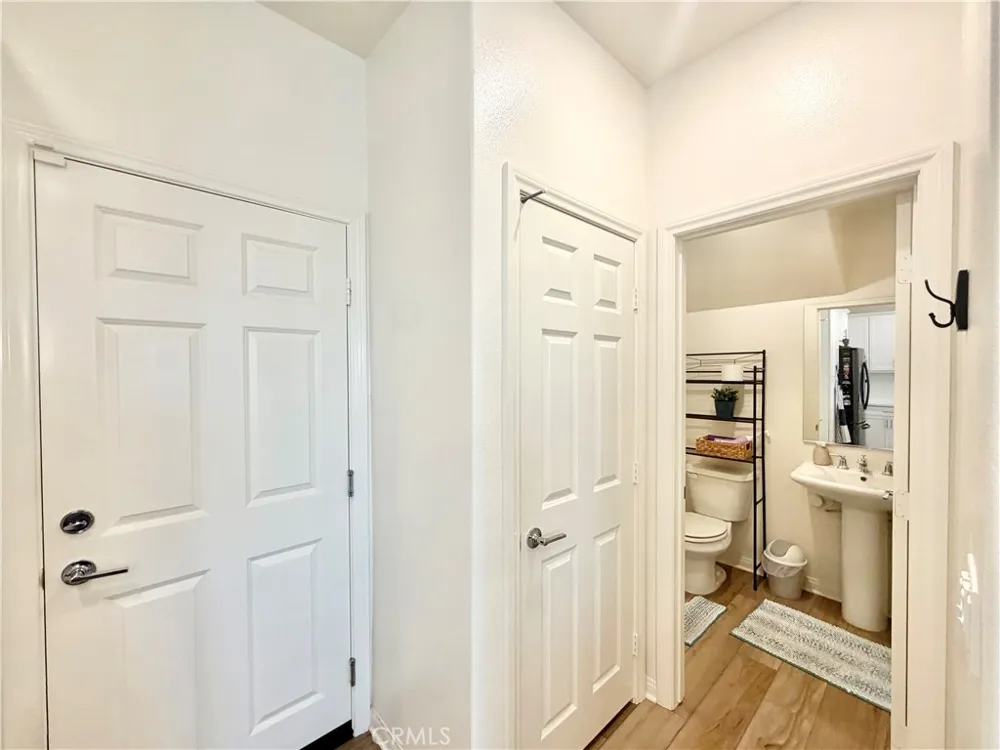 970 Helena Ridge Lake Elsinore, CA 92530