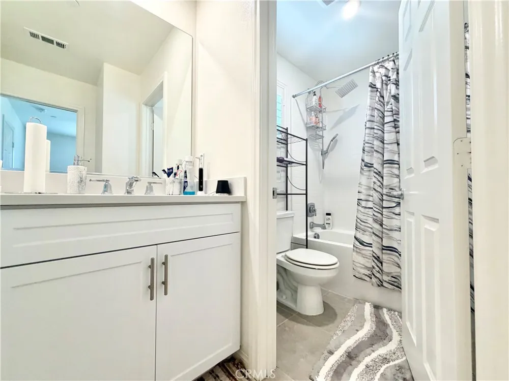 970 Helena Ridge Lake Elsinore, CA 92530