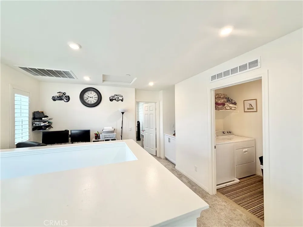 970 Helena Ridge Lake Elsinore, CA 92530