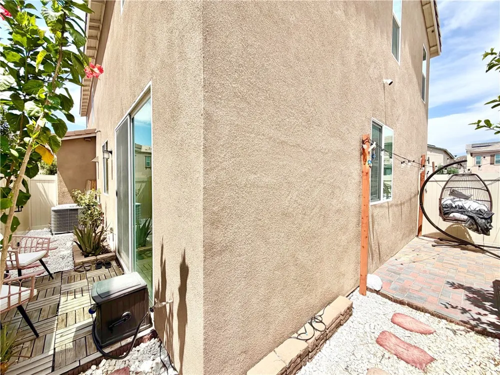 970 Helena Ridge Lake Elsinore, CA 92530