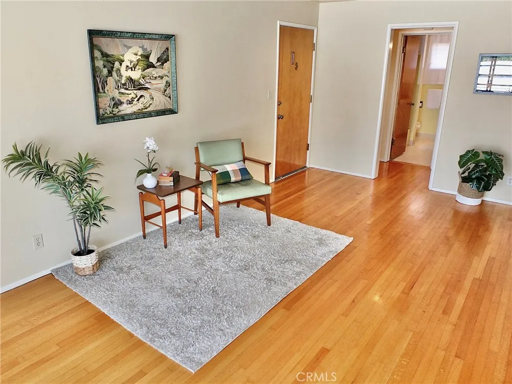 1724 E 1st Street #9 Long Beach, CA 90802