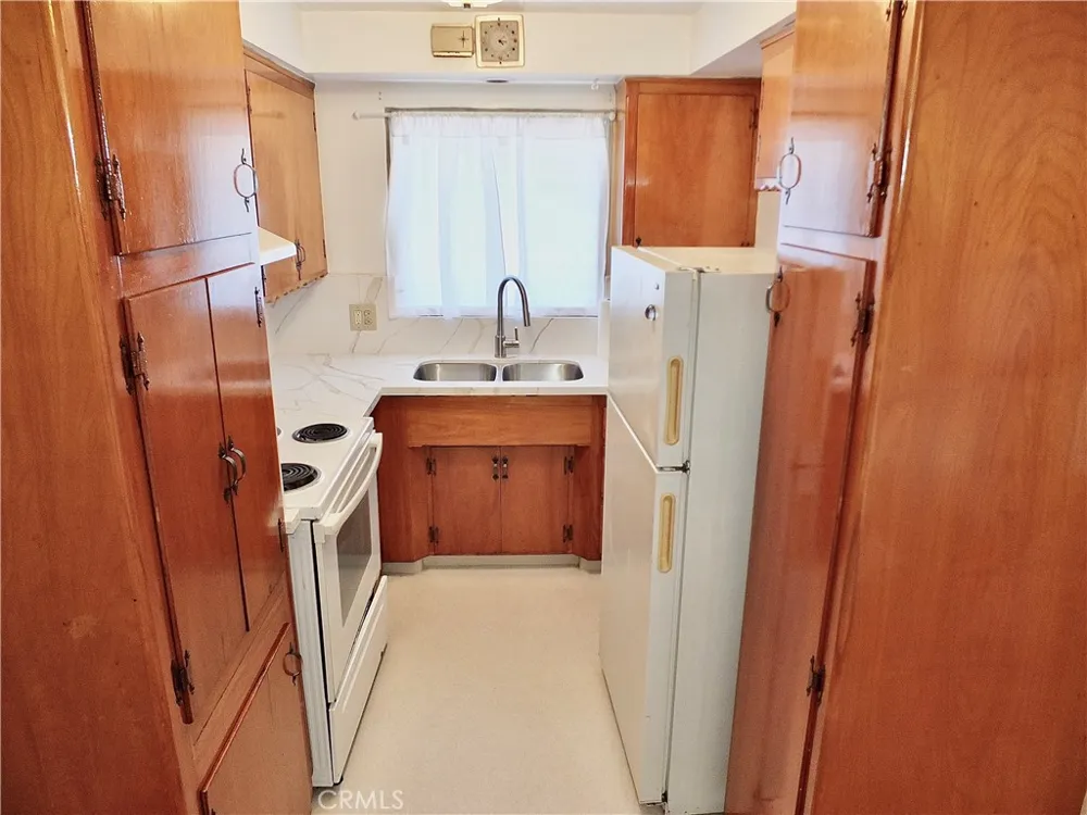 1724 E 1st Street #9 Long Beach, CA 90802