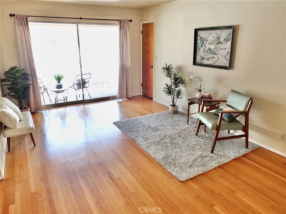 1724 E 1st Street #9 Long Beach, CA 90802