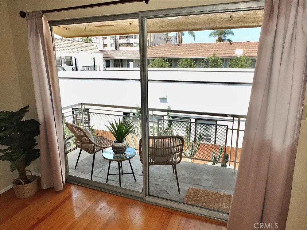1724 E 1st Street #9 Long Beach, CA 90802