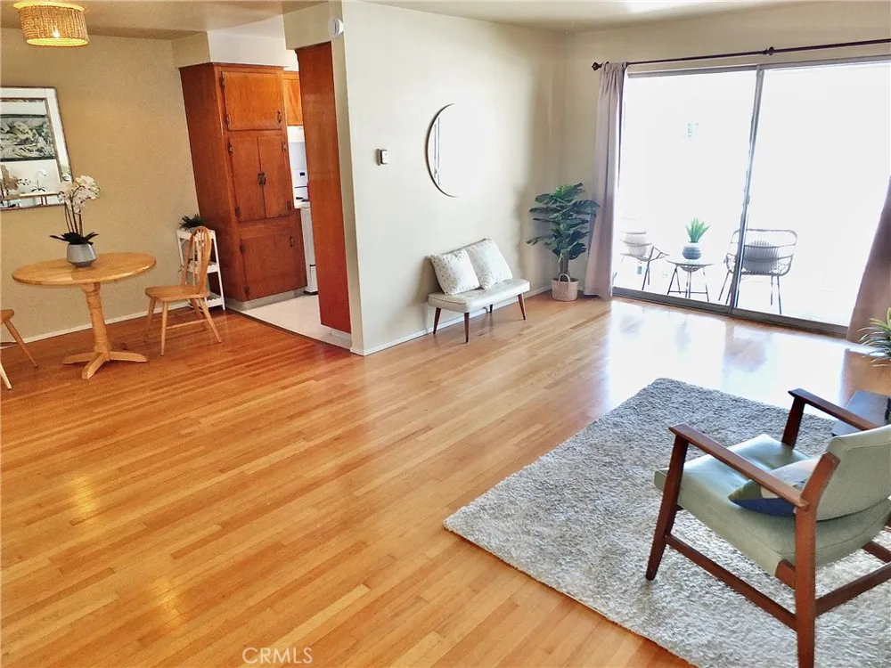 1724 E 1st Street #9 Long Beach, CA 90802