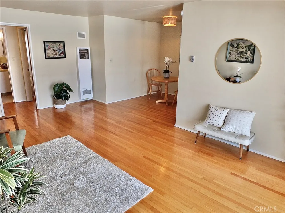1724 E 1st Street #9 Long Beach, CA 90802