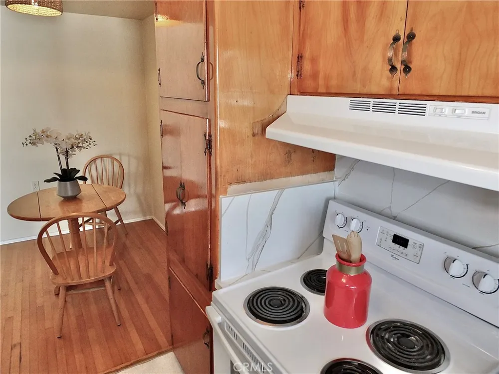 1724 E 1st Street #9 Long Beach, CA 90802