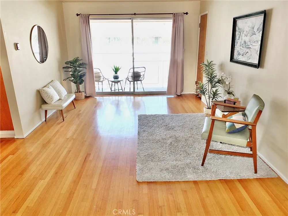 1724 E 1st Street #9 Long Beach, CA 90802