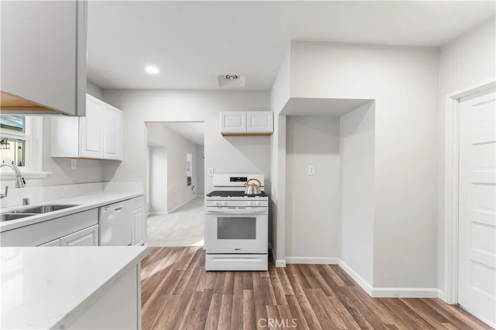 44636 Cedar Avenue Lancaster, CA 93534