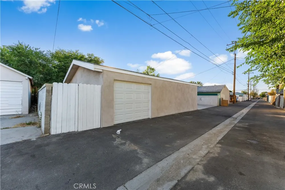 44636 Cedar Avenue Lancaster, CA 93534