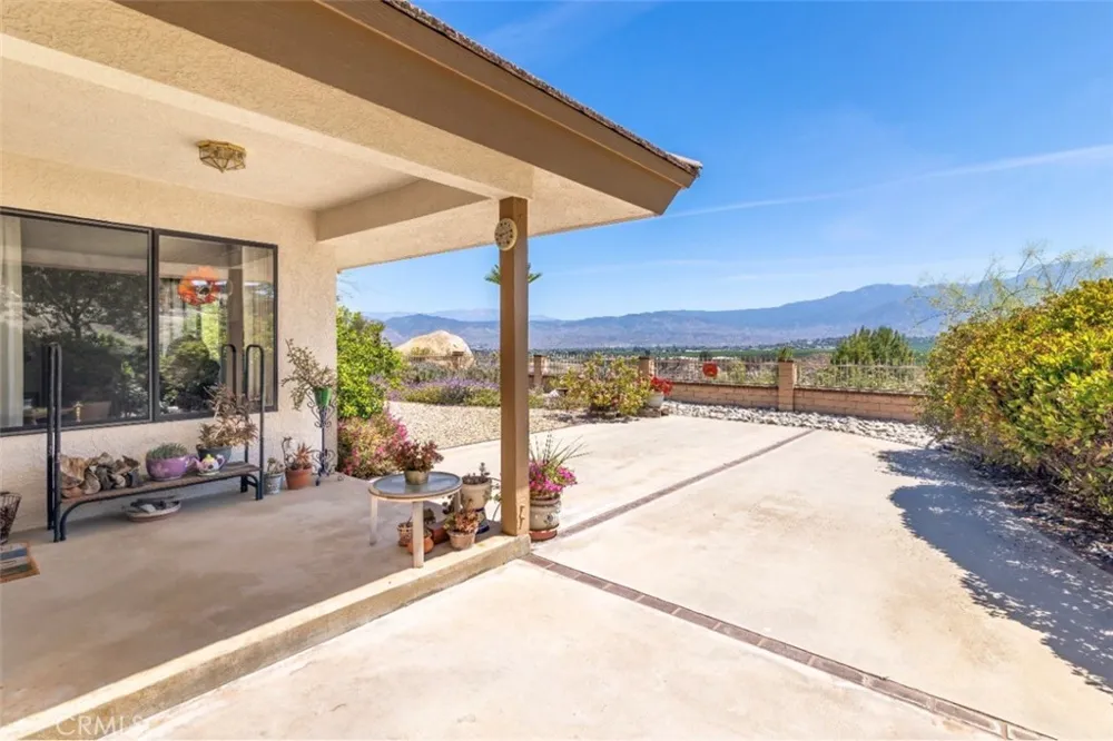 27810 Lake Street Hemet, CA 92544