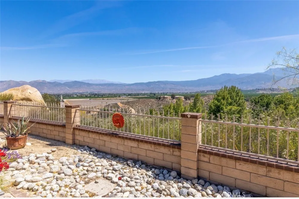 27810 Lake Street Hemet, CA 92544