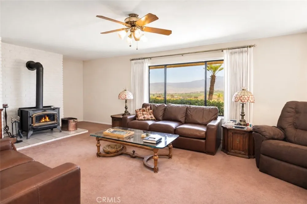 27810 Lake Street Hemet, CA 92544