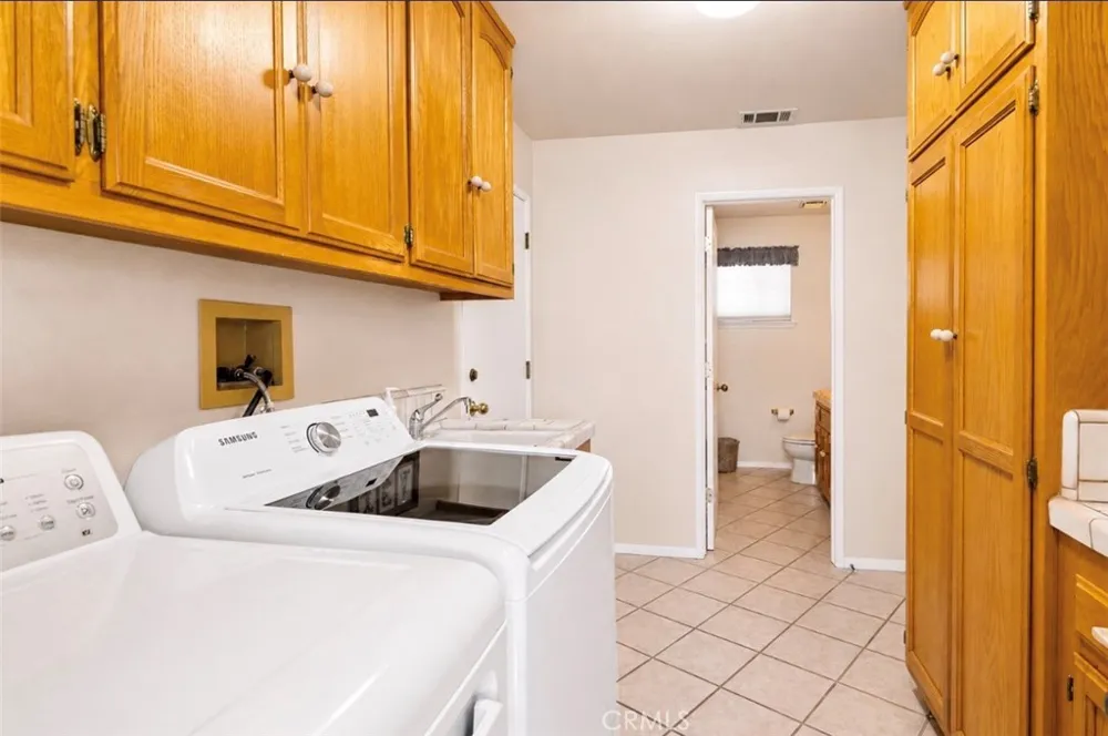 27810 Lake Street Hemet, CA 92544