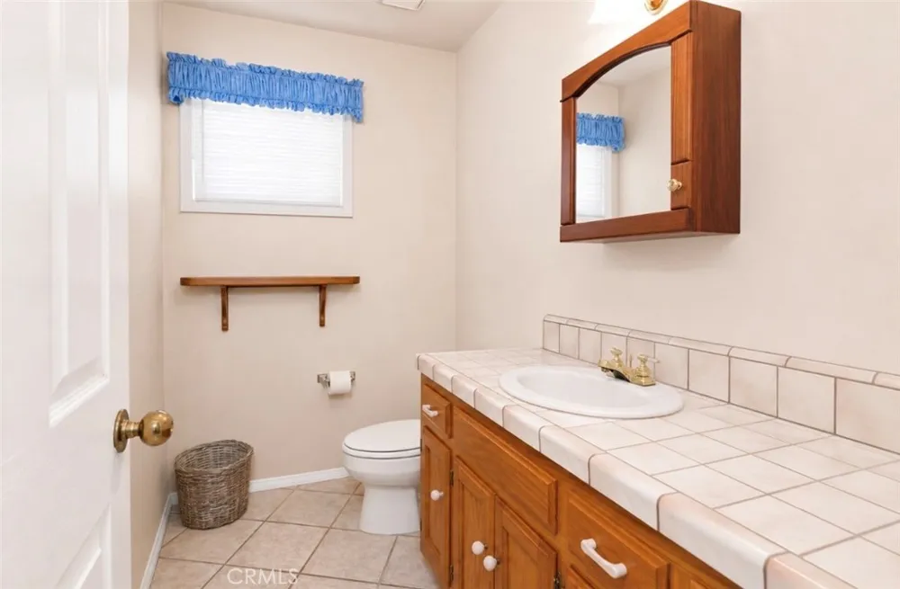 27810 Lake Street Hemet, CA 92544