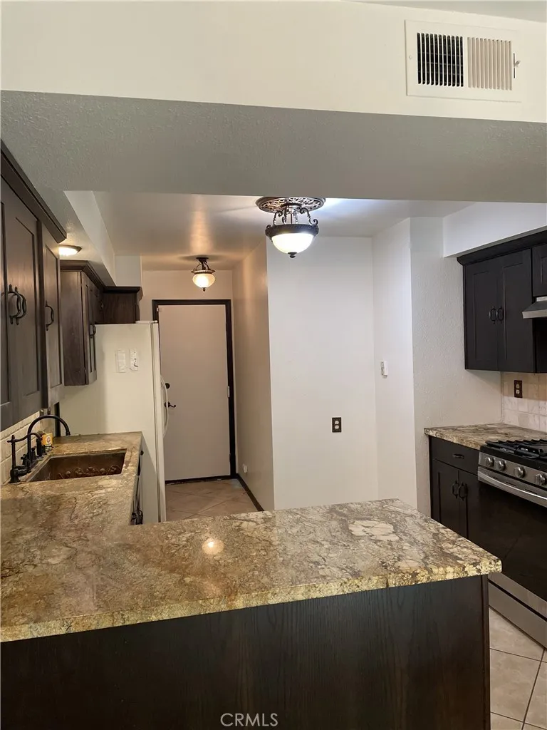 25255 Avenida Dorena Newhall, CA 91321