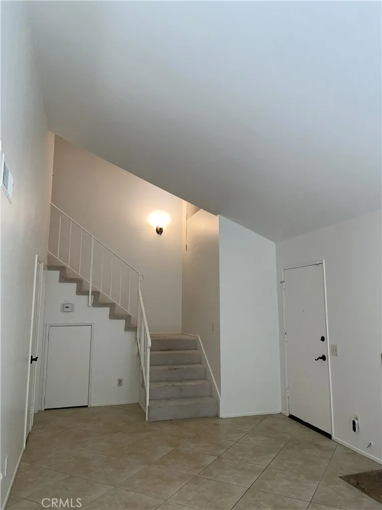 25255 Avenida Dorena Newhall, CA 91321