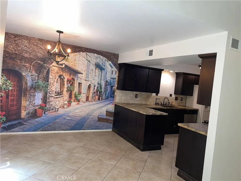 25255 Avenida Dorena Newhall, CA 91321
