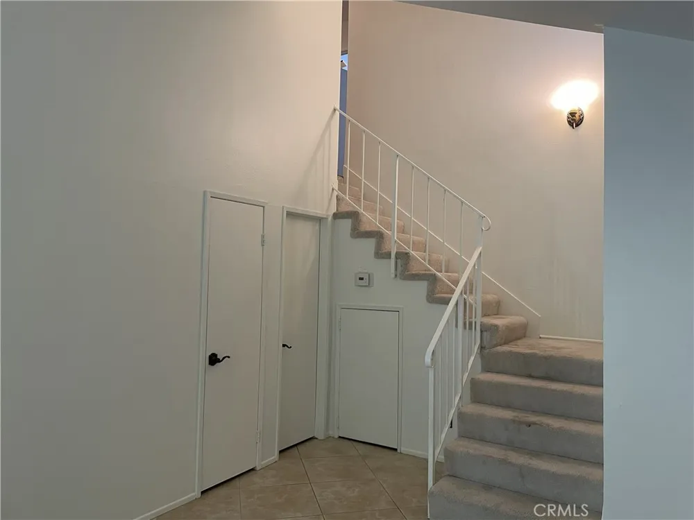 25255 Avenida Dorena Newhall, CA 91321
