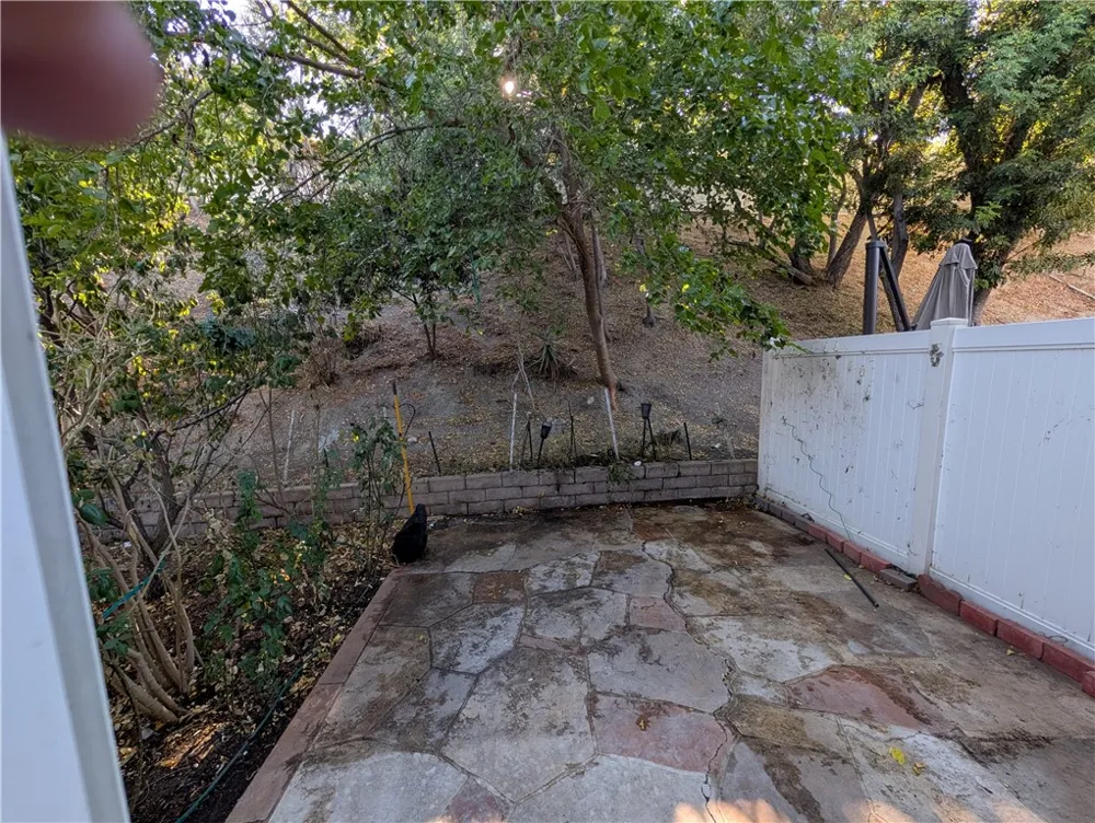 25255 Avenida Dorena Newhall, CA 91321