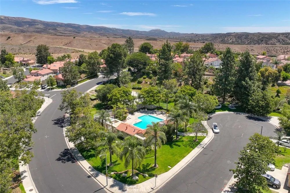 15760 Sophomore Court Moorpark, CA 93021