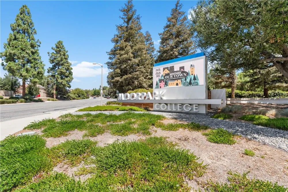 15760 Sophomore Court Moorpark, CA 93021