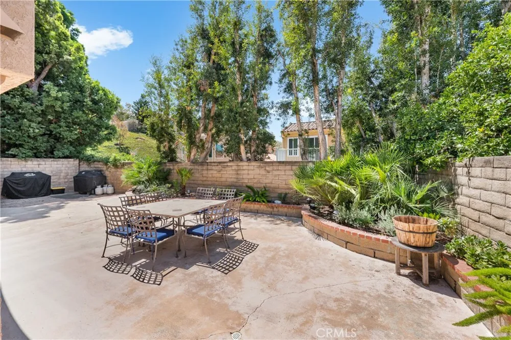 15760 Sophomore Court Moorpark, CA 93021