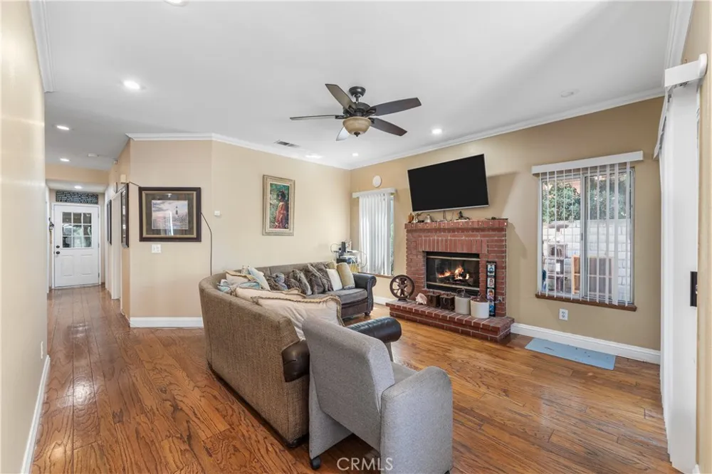 15760 Sophomore Court Moorpark, CA 93021