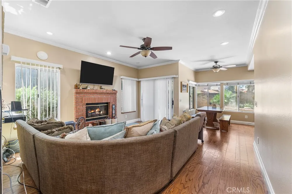 15760 Sophomore Court Moorpark, CA 93021