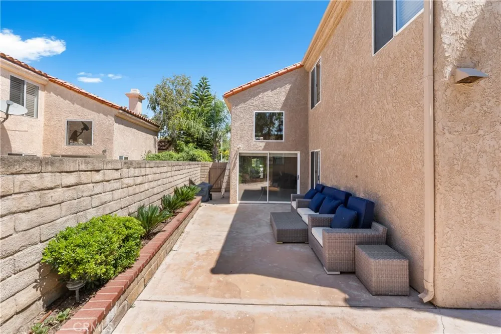 15760 Sophomore Court Moorpark, CA 93021