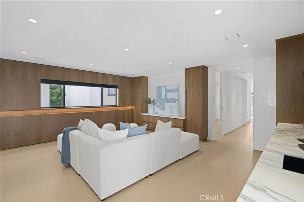 503 J Newport Beach, CA 92661