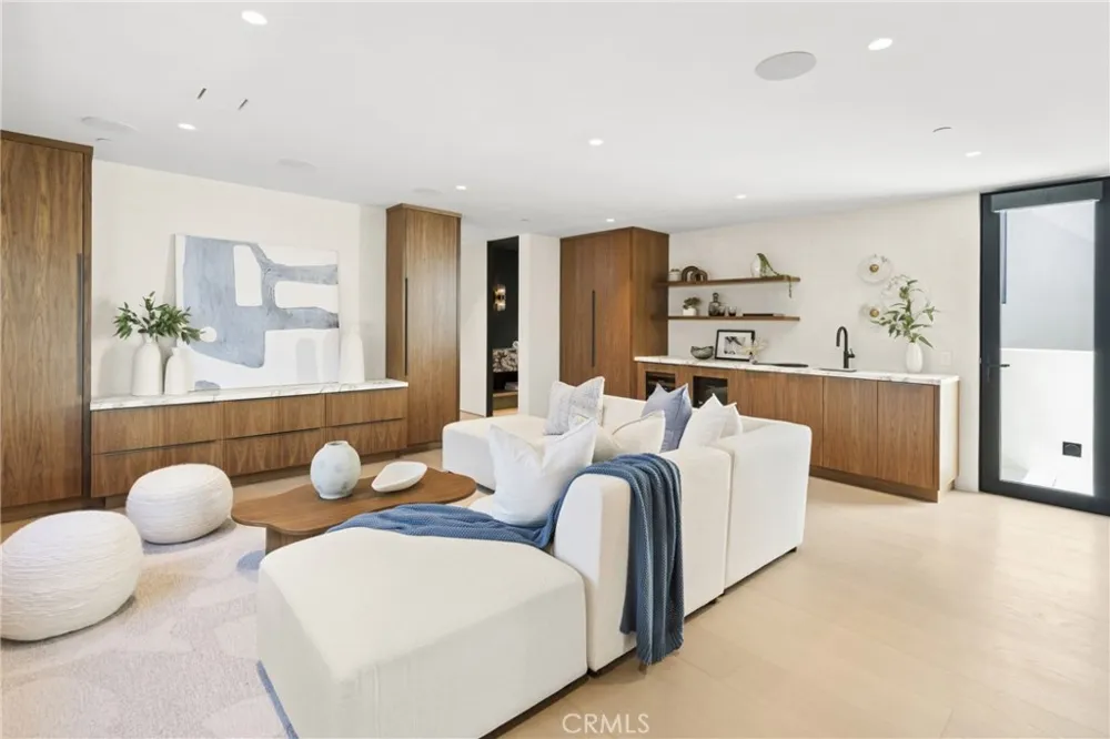 503 J Newport Beach, CA 92661