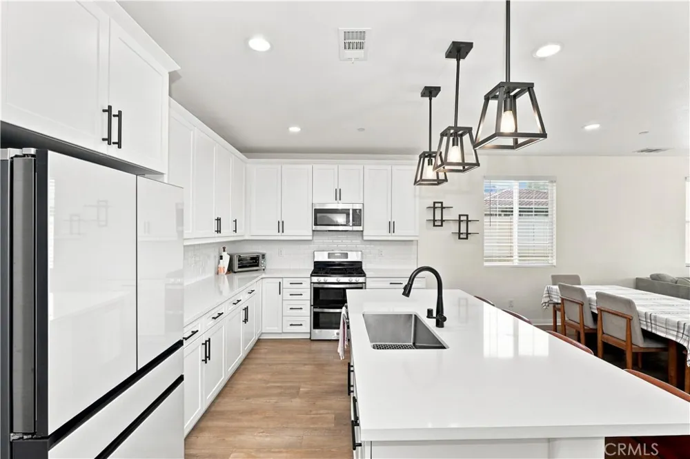 43891 61st Street W Lancaster, CA 93536