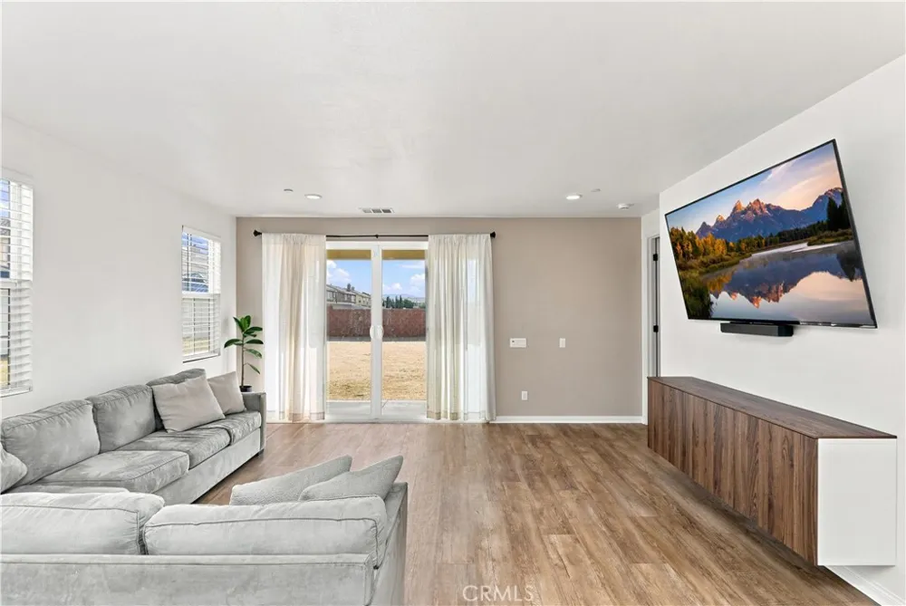 43891 61st Street W Lancaster, CA 93536