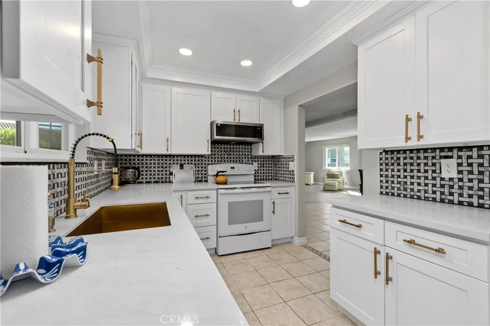 3242 San Amadeo #2A Laguna Woods, CA 92637