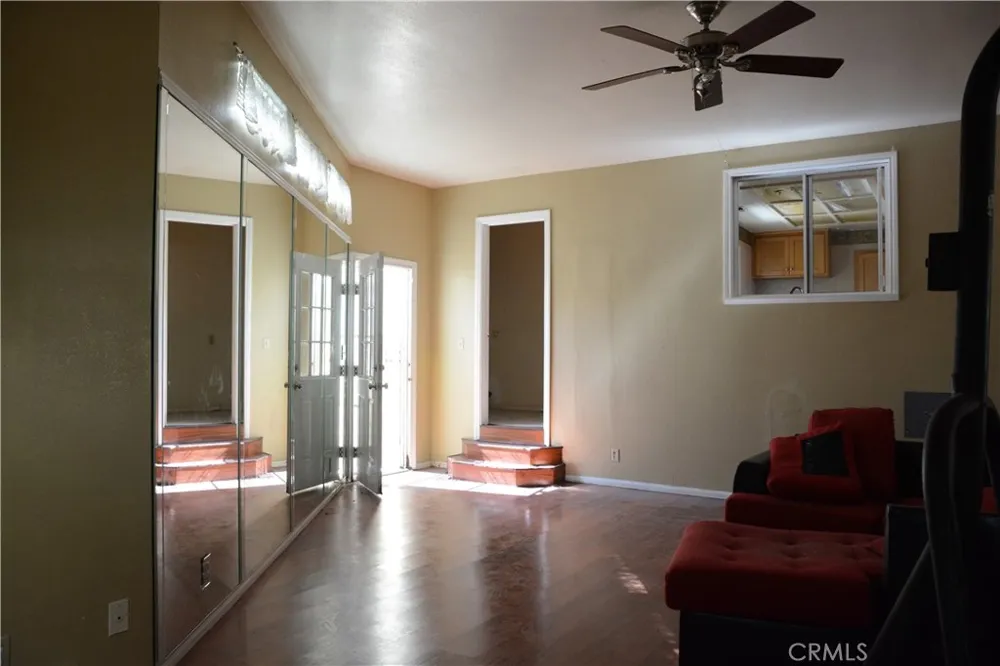 2824 Candlewood Lakewood, CA 90712