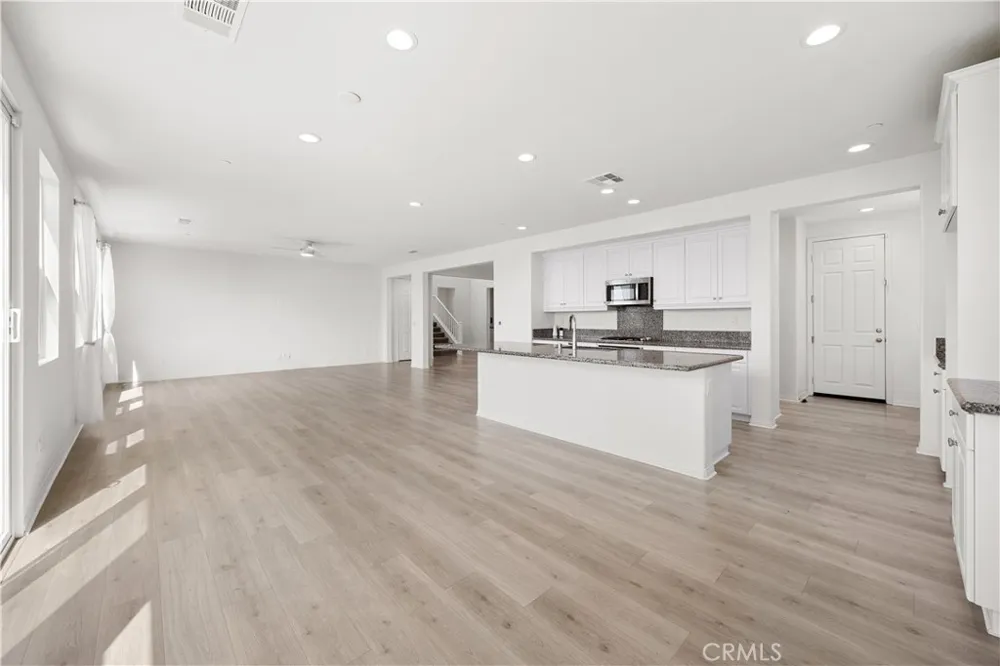 30383 Freeman Menifee, CA 92584