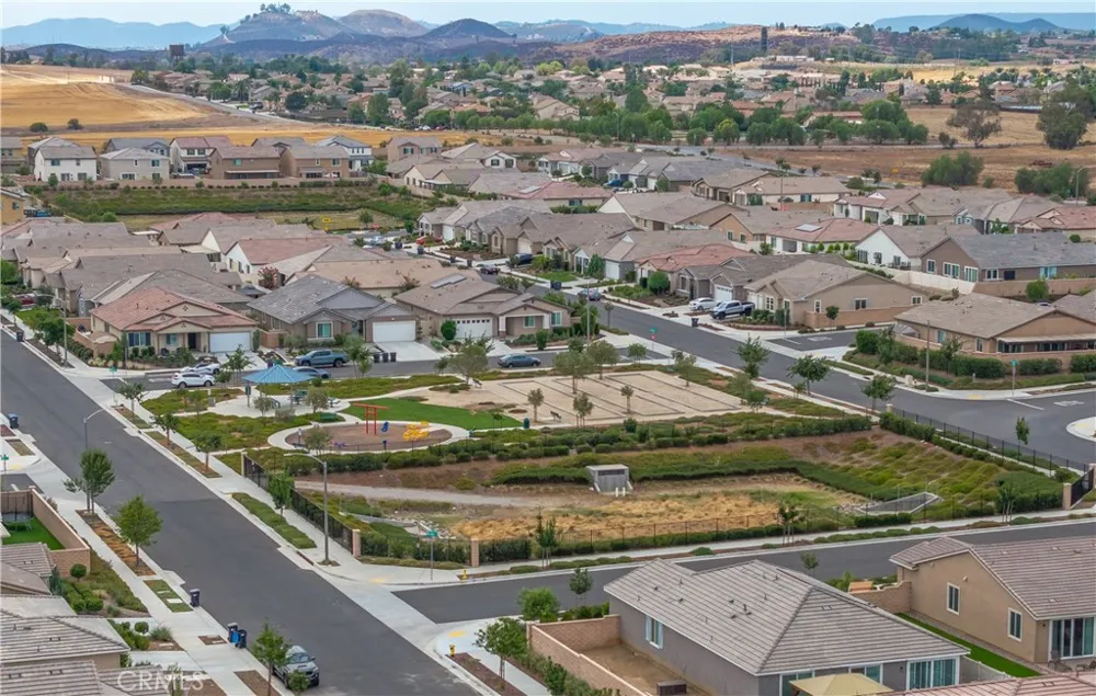 30383 Freeman Menifee, CA 92584